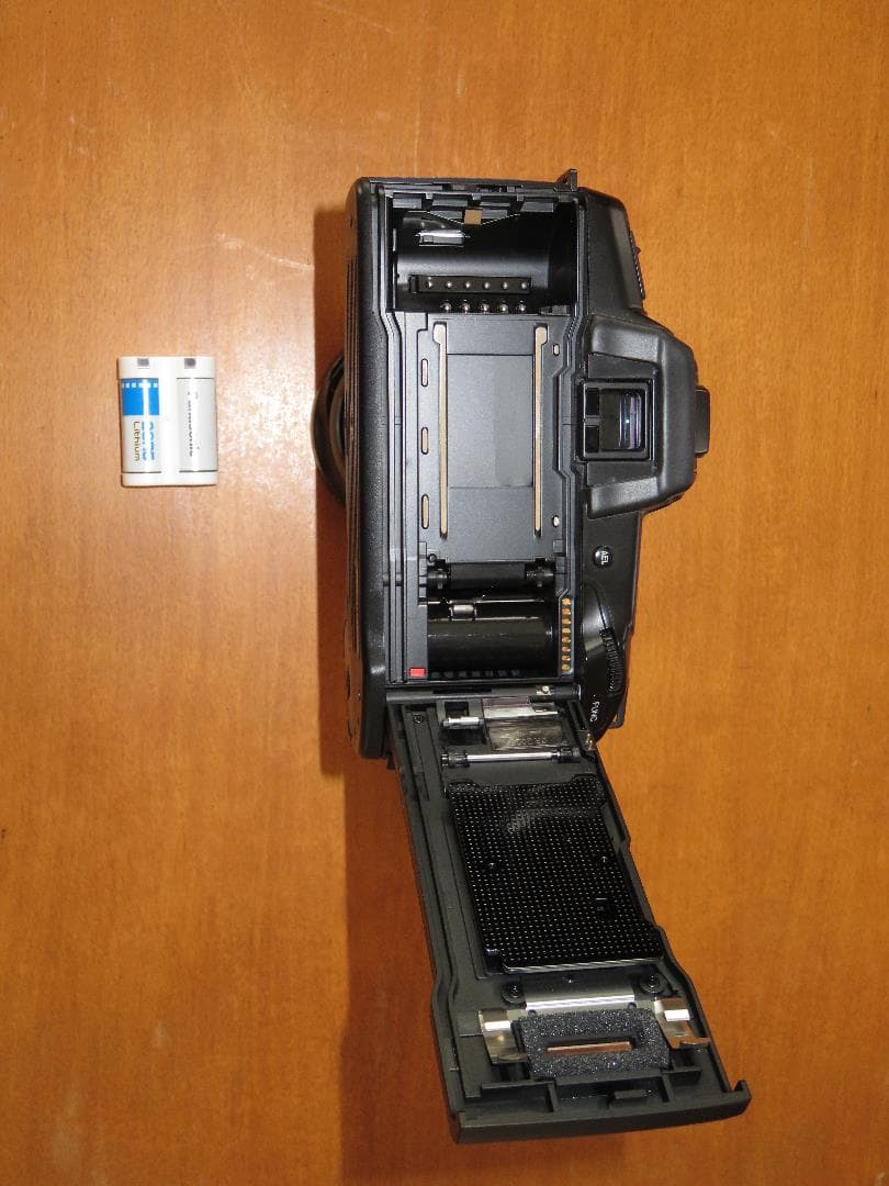 ミノルタ一眼レフ・フィルムカメラ　α-7xi 　バック付き