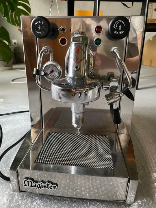 ジャンク magister エスプレッソマシン 業務用 100V使用可 タンク式