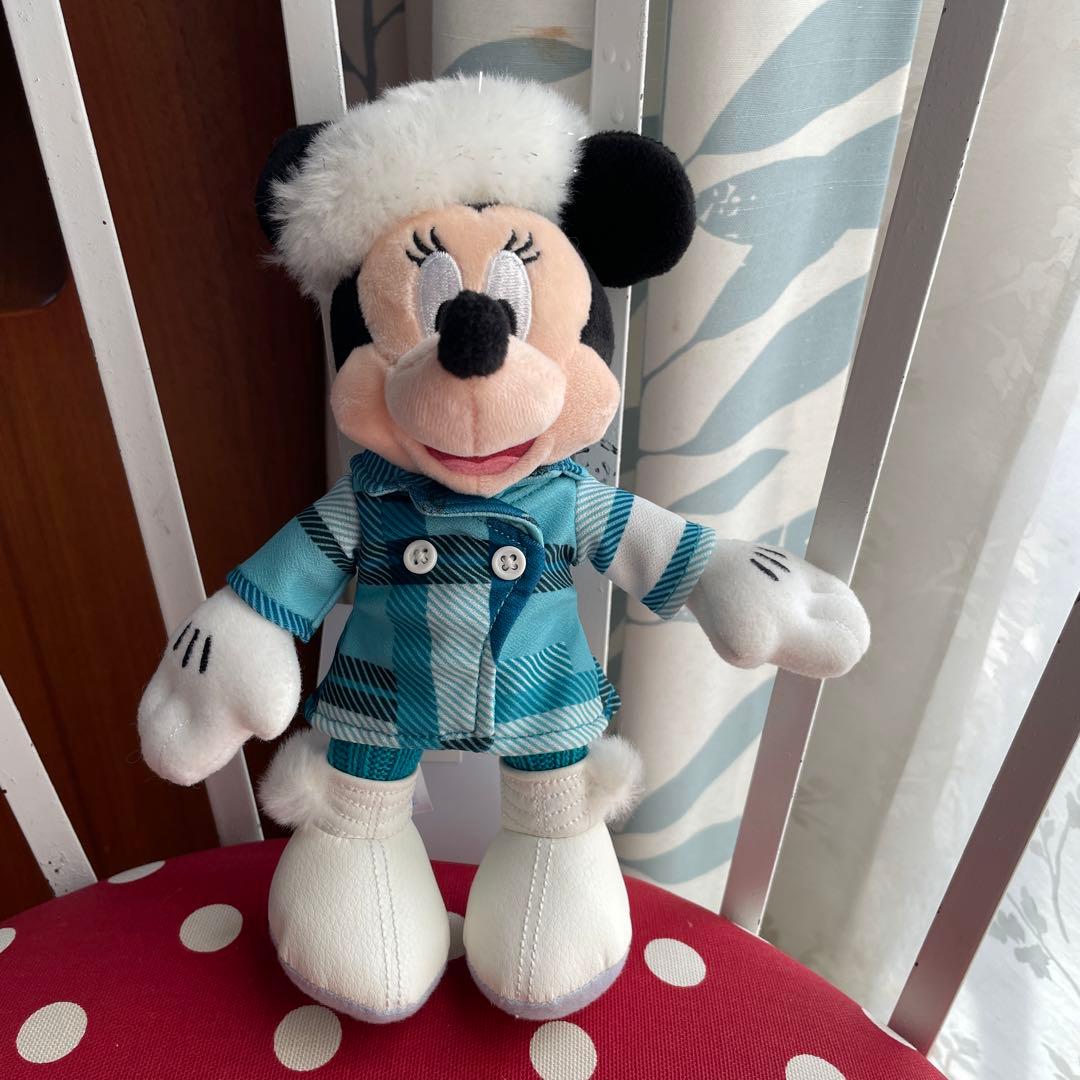 ☆タグ付き美品☆TDR ミニーのスタイルスタジオ ぬいぐるみバッジ 冬