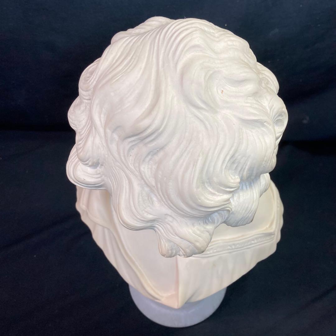 《ジュゼッペ・ペッシ》少女の胸像　白い陶器製　イタリア製