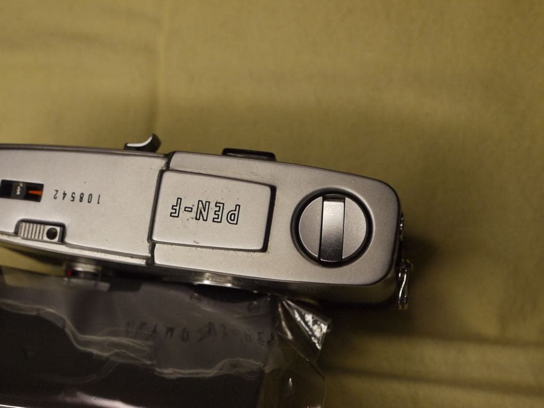 OLYMPUS PEN F 整備済み、完動美品　ボディのみ　NO.108542