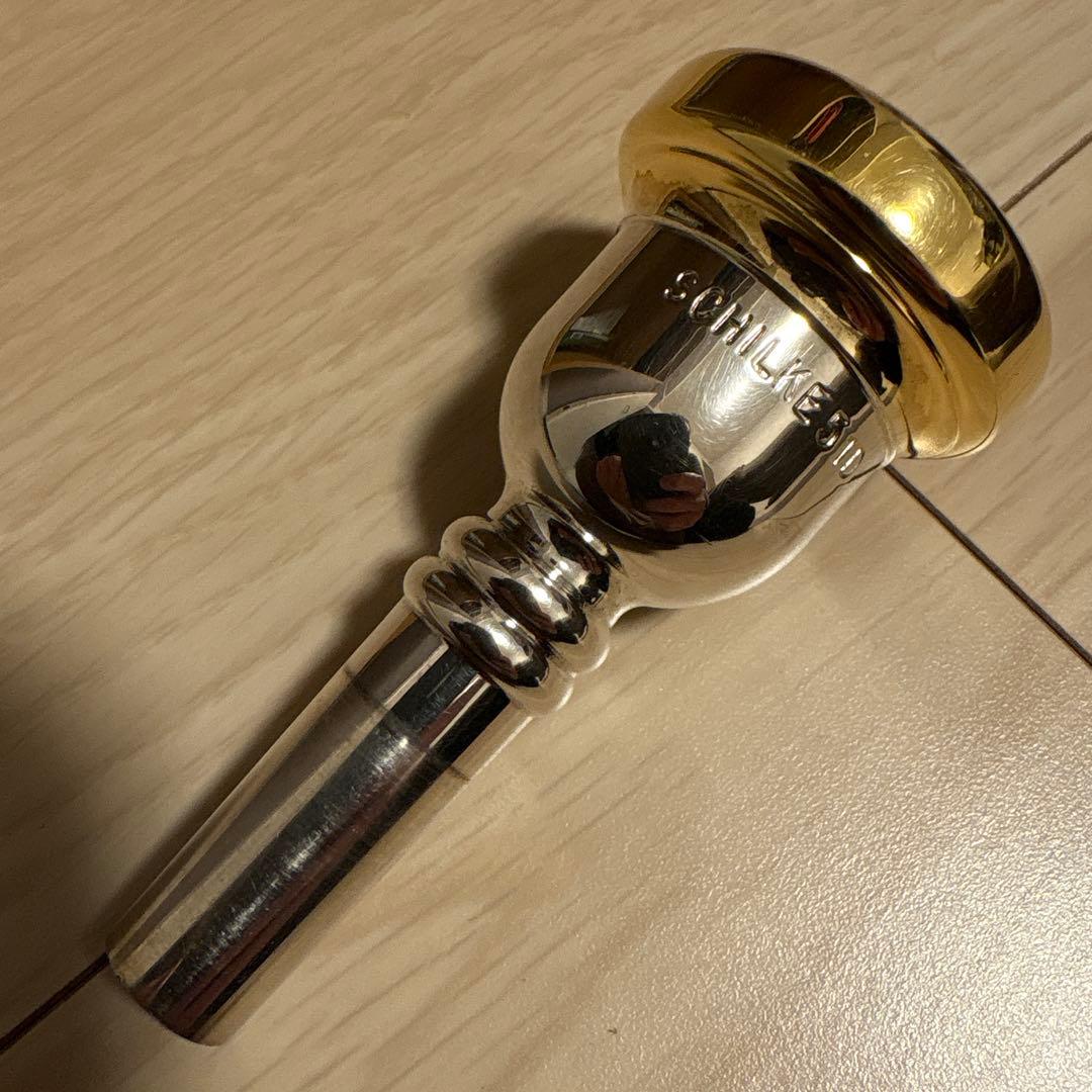 トロンボーン・ユーフォニアム用太管マウスピース　シルキー51D　リム、インナー金 トロンボーン・ユーフォニアム用太管マウスピース シルキー51D リム