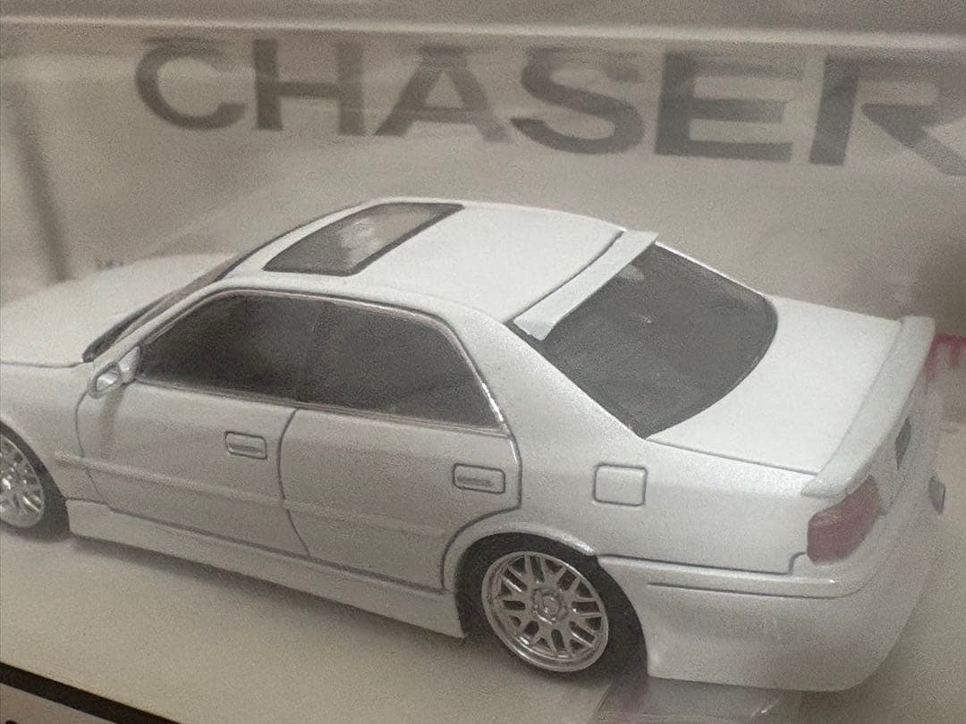 《新品箱付》1:64 トヨタ チェイサー ミニカー