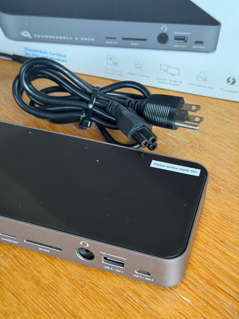 Thunderbolt 3 Dock 多機能ドック