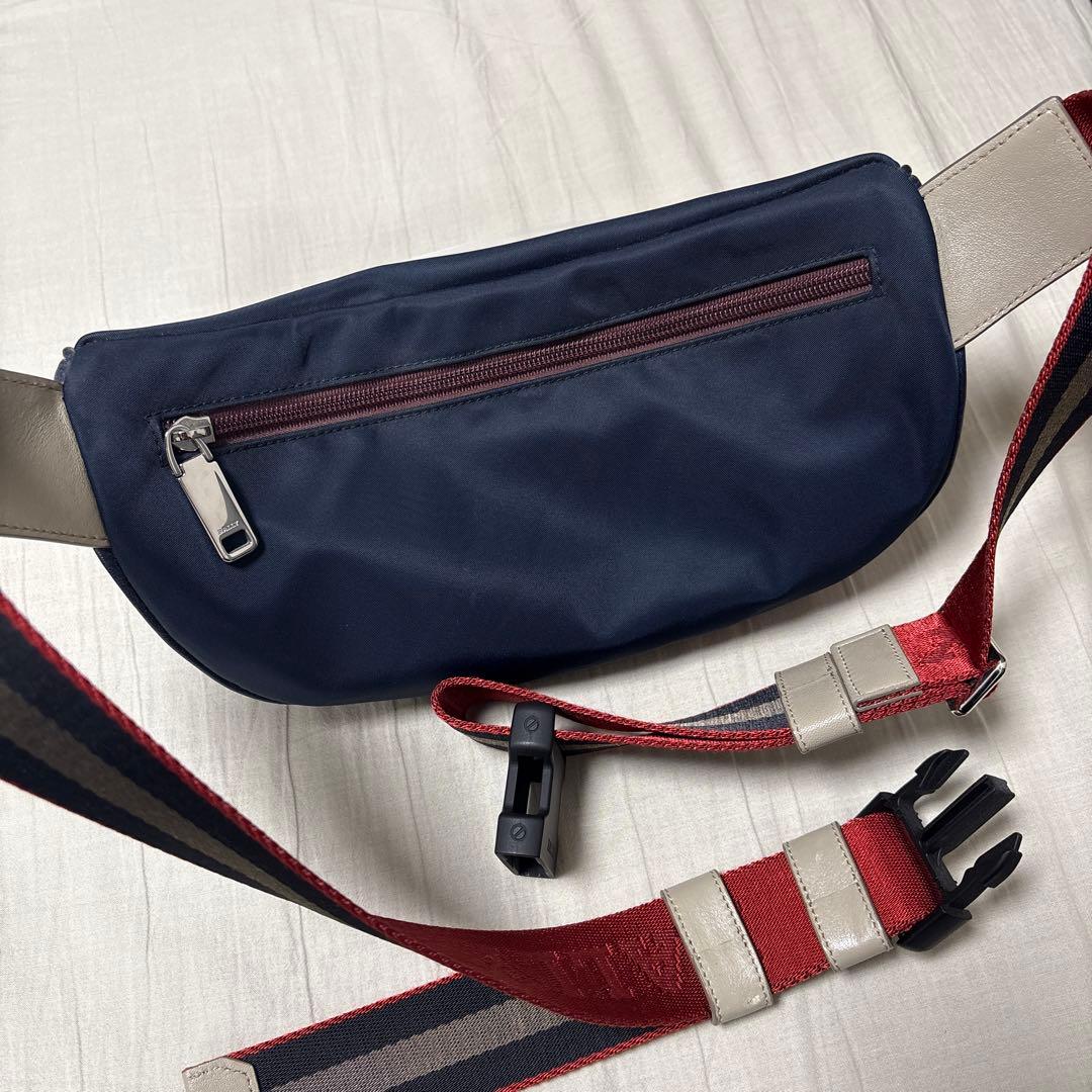 ラストお値下げ済‼︎【美品】BALLY ボディバッグ ネイビー