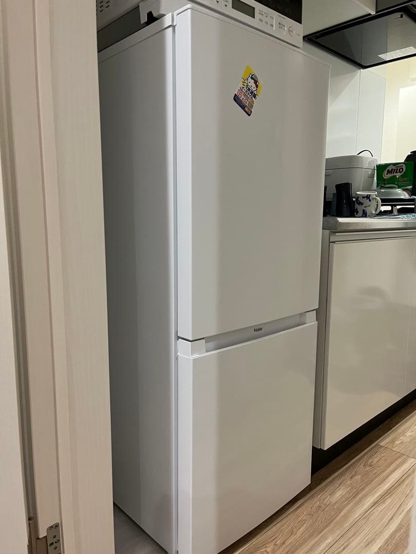 コンパクト2ドア冷蔵庫 ホワイト 140L