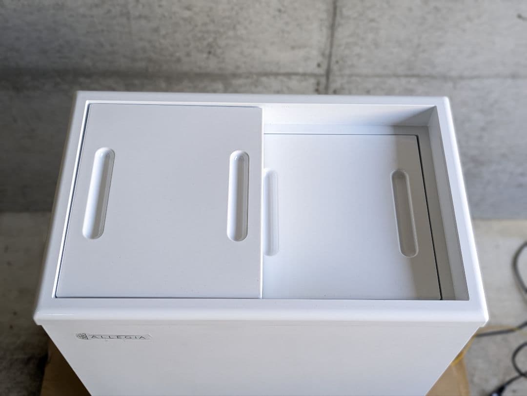 美品 ALLEGiA 41リットル ノンフロン冷凍庫 AR-BD43-SW