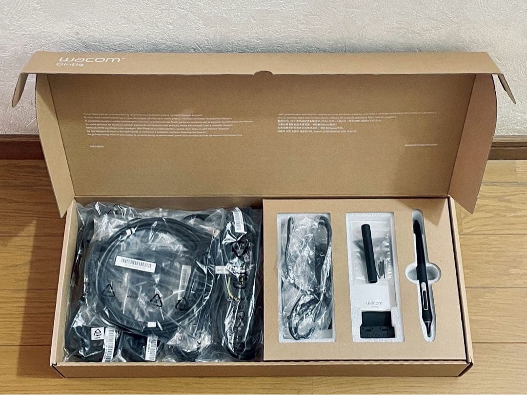 Wacom Cintiq 22 (DTK2260K0D)替え芯二種類