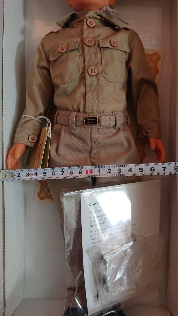 ダグラス・マッカーサー人形フィギュア