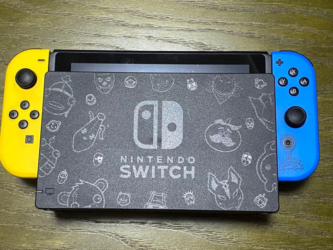Nintendo Switch 本体 FortniteEdition Nintendo Switch Fortnite Edition - Nintendo Switch Accessories