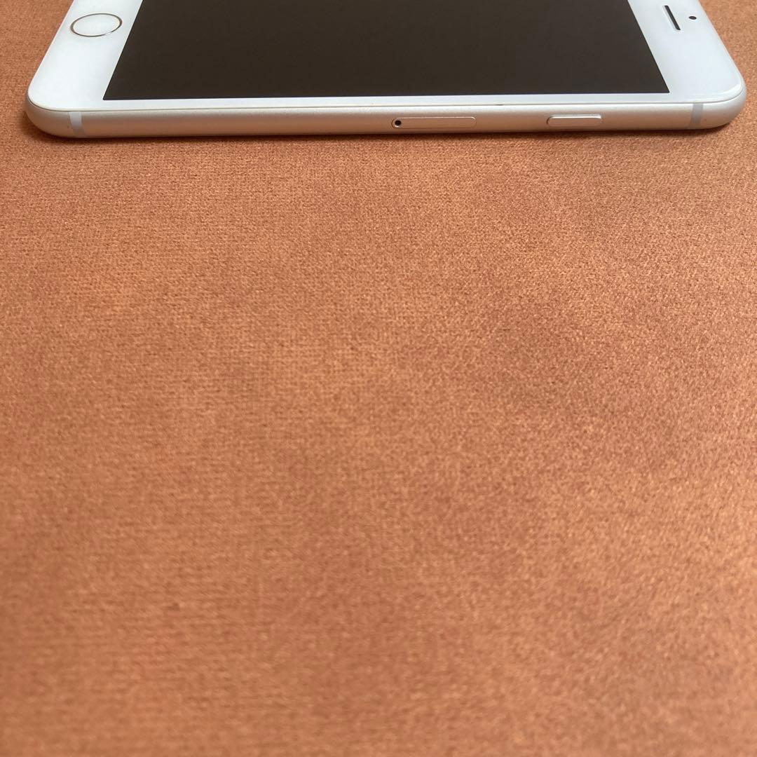 250【早い者勝ち】電池良好☆iPhone8 64GB au☆