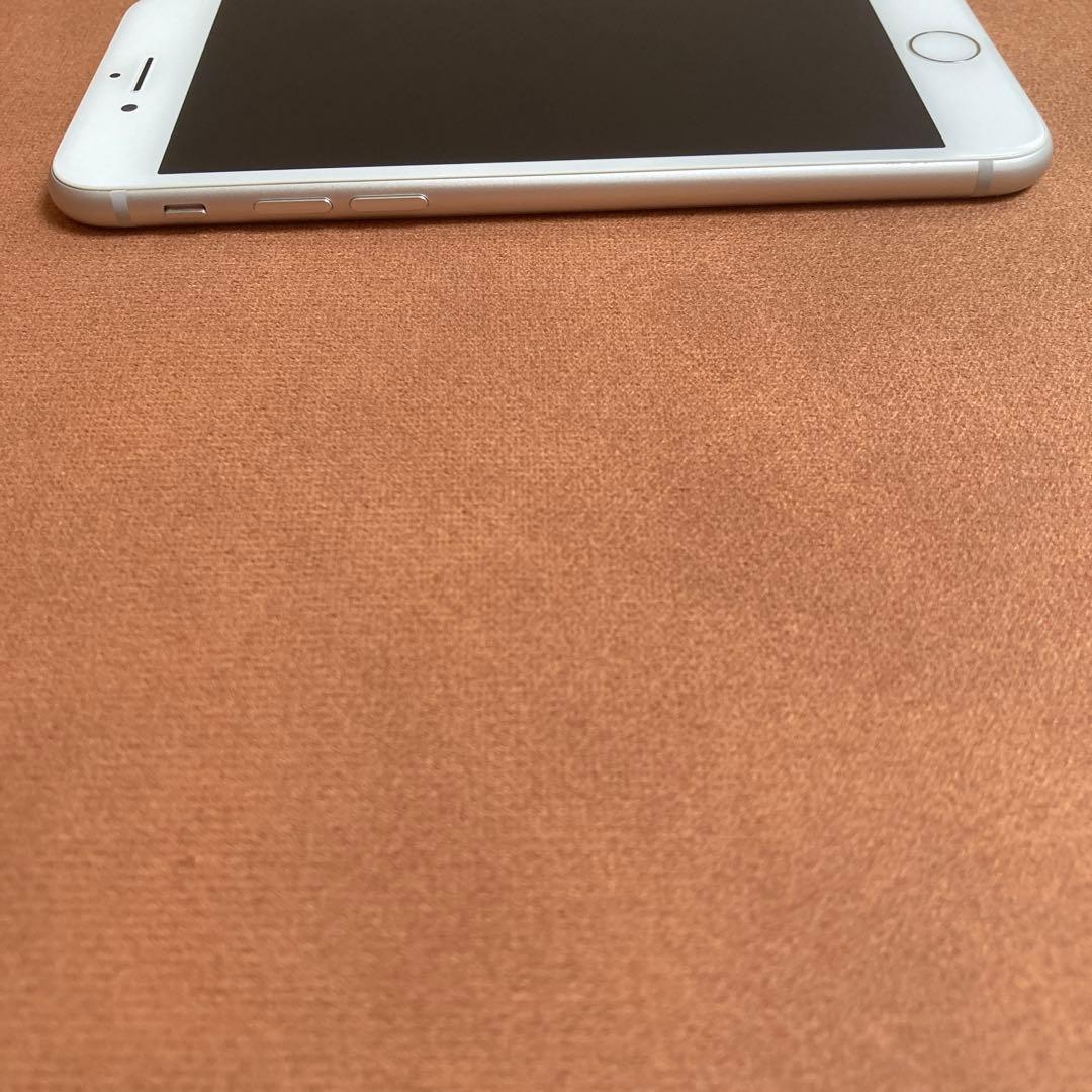 250【早い者勝ち】電池良好☆iPhone8 64GB au☆