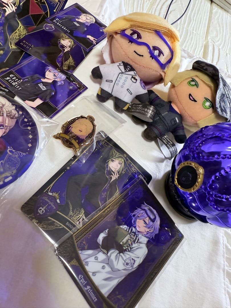 ツイステ スカラビア寮 ポムフィオーレ寮 まとめ売り - メルカリ