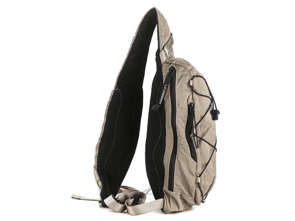 【定価4.2万/あおば着用】C.P.Company ボディ バッグ カーキ