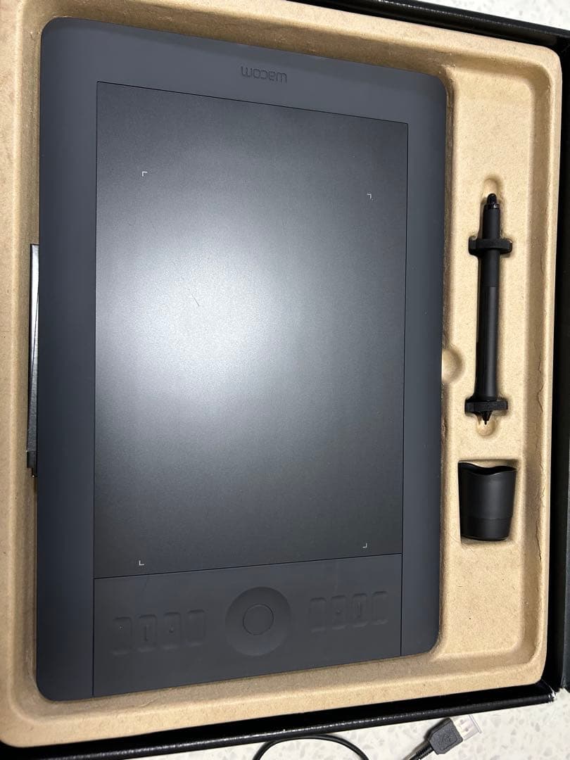 Wacom Intuos5 ペンタブレット 本体