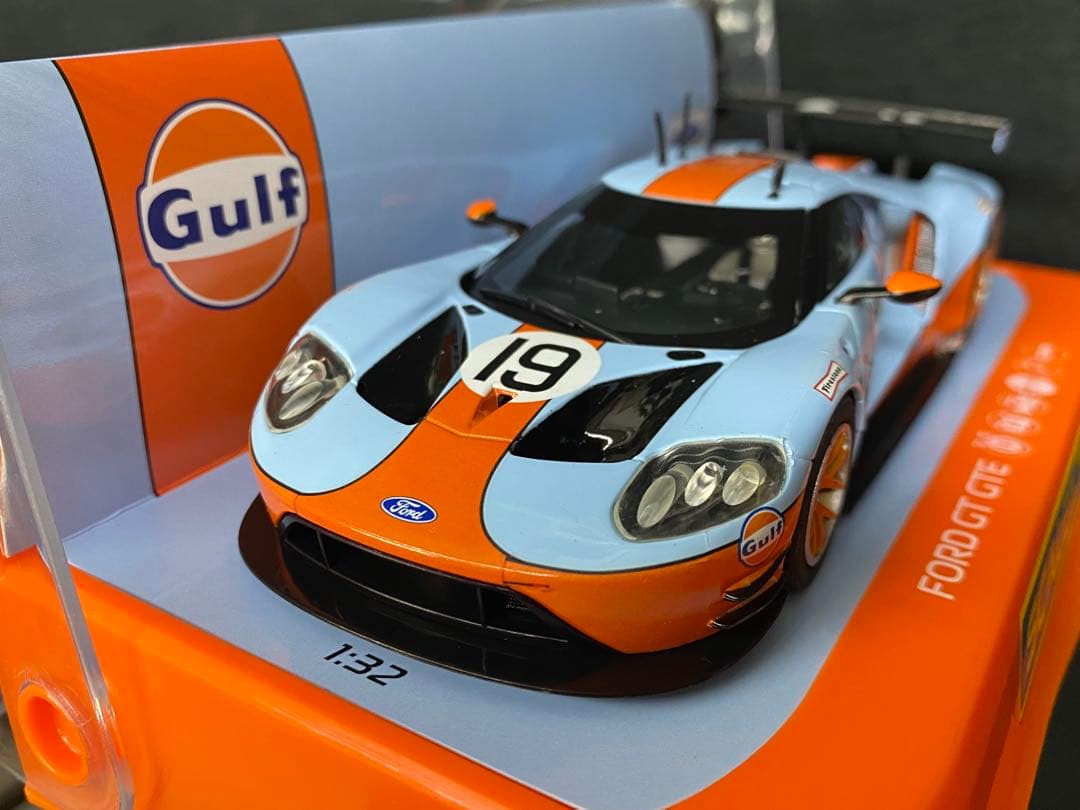 スケーレックストリックフォードGT GTE Gulf 1/32 ガルフカラー美品 Scalextric Ford GT GTE Gulf Edition 1:32 Slot Race Car for sale