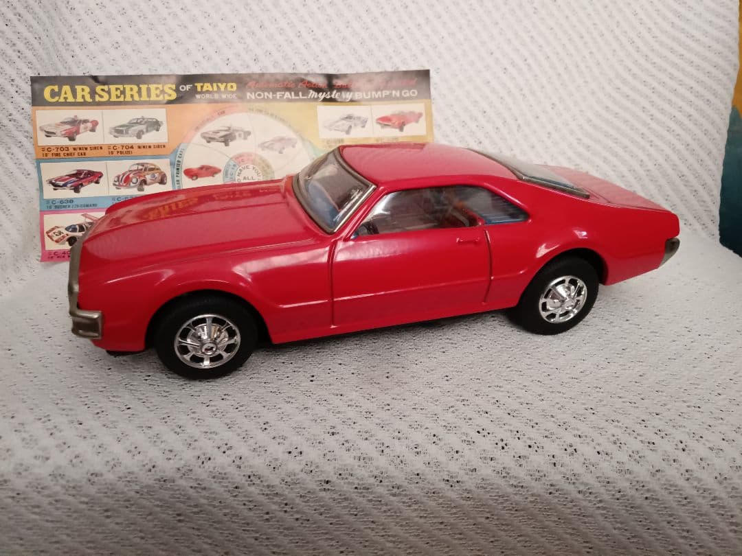 オールズモービル アメ車TORNADO 太陽 日本製ブリキ美車27cm値下です