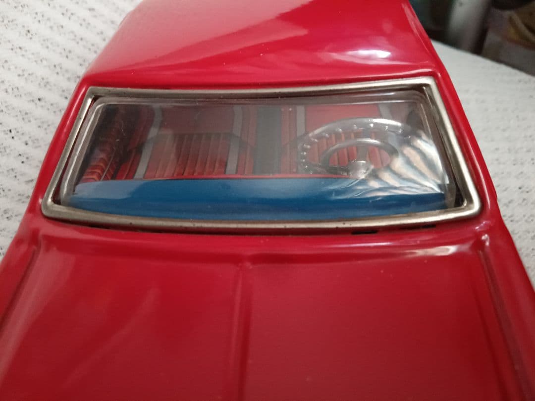 オールズモービル アメ車TORNADO 太陽 日本製ブリキ美車27cm値下です