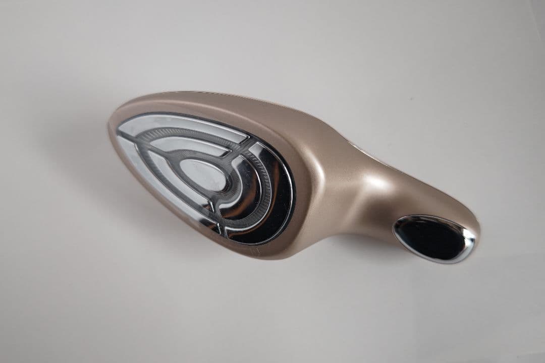 IKKOプロデュース　MEラボンエクラ　美顔器