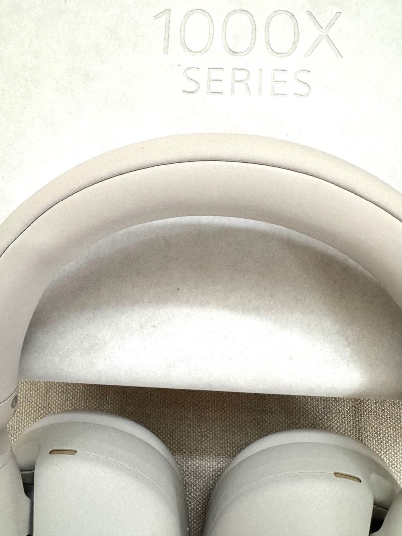 SONY WH-1000XM5 （S ）　プラチナシルバー