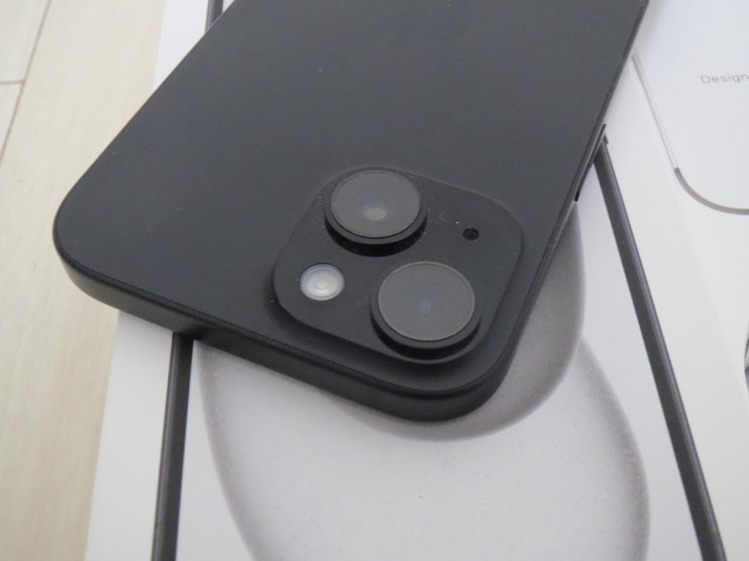 Apple iPhone15 128GBAUブラックMTMH3J/A 100％