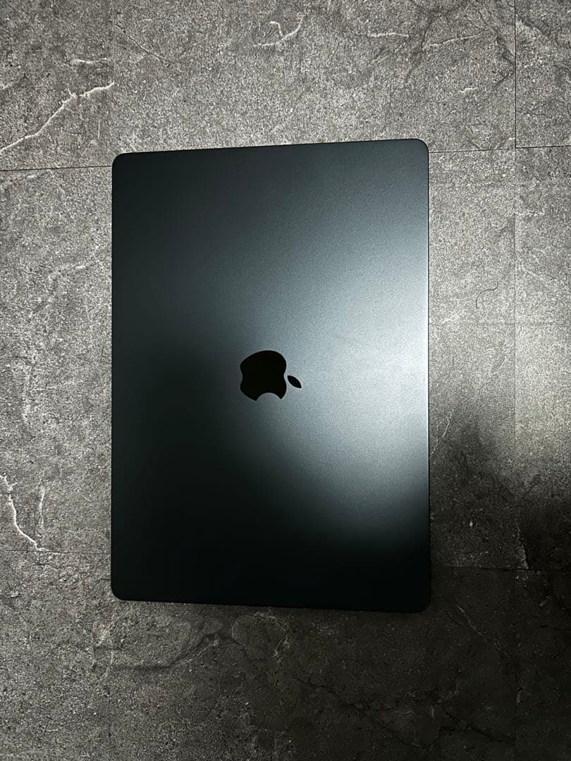 美品　MacBook Air M4 15インチ