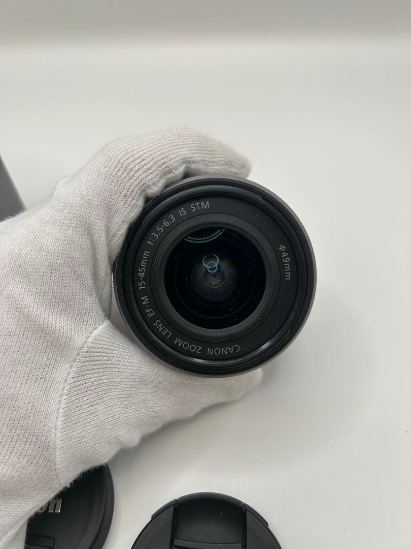 キャノンカメラ　Canon EOS M ホワイト レンズ2本付き