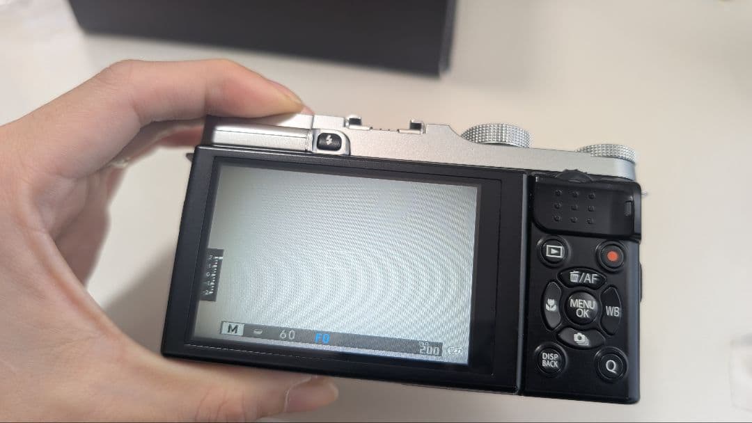 Fujifilm X-M1 ミラーレスカメラ 本体 おまけ付き