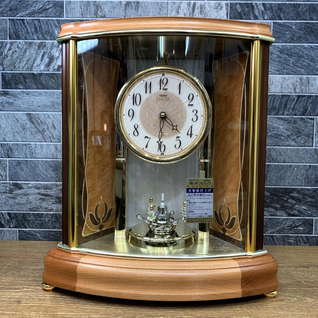 高級時計 SEIKO セイコー EMBLEM エンブレム 回転飾り電波置き時計