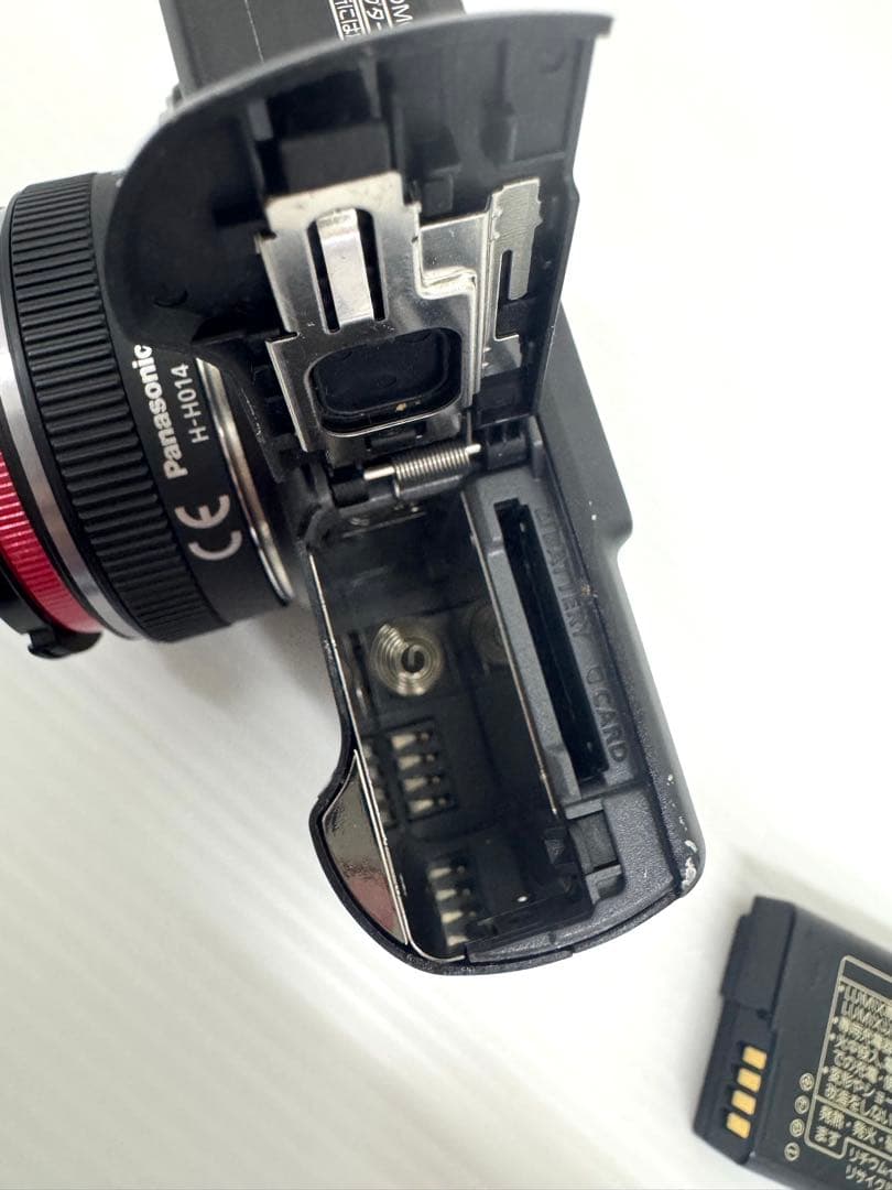 【大人気·美品】Panasonic LUMIX DMC-GF2 ミラーレス一眼