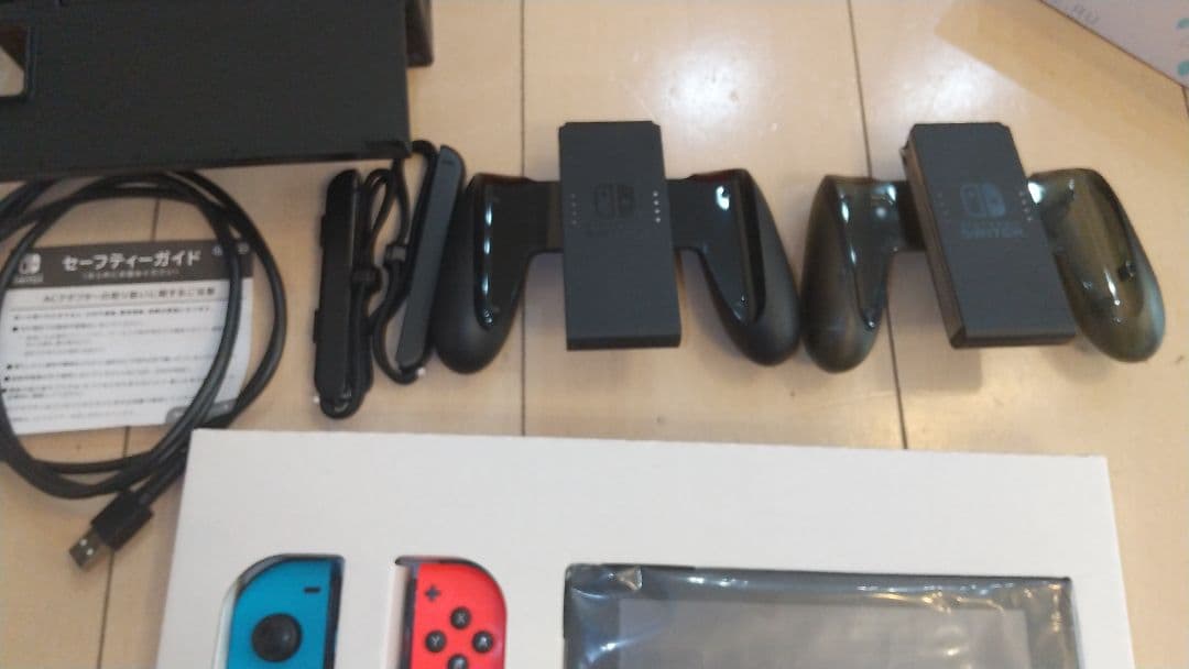 Nintendo Switchセット+Joy-Con充電グリップ1個 通電確認済 - メルカリ