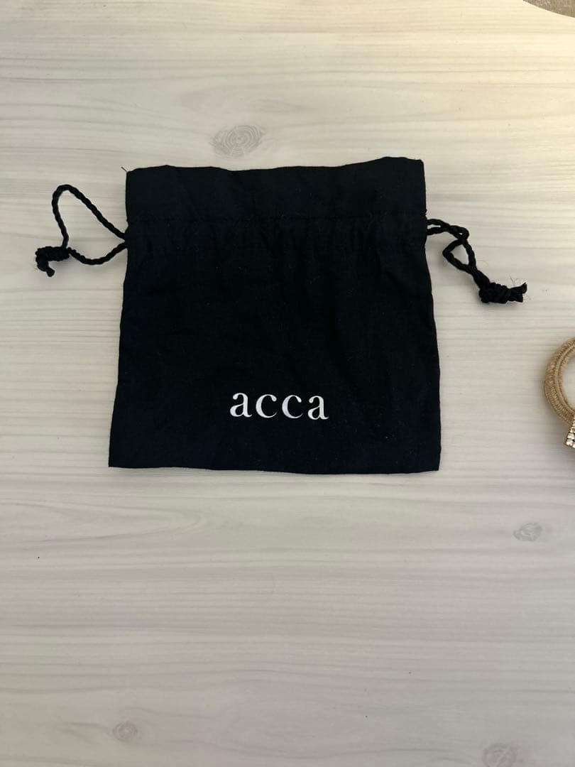 美品 acca ストーン付きヘアゴム ベージュ - メルカリ