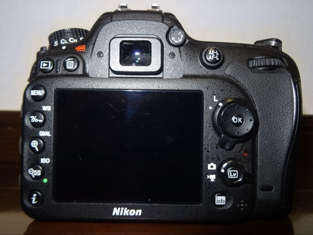 Nikon デジタル一眼レフカメラ　D7200