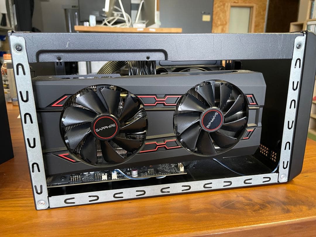 グラフィックボード・グラボ・ビデオカード eGFX Breakway Box 350/RADEON RX VEGA 56