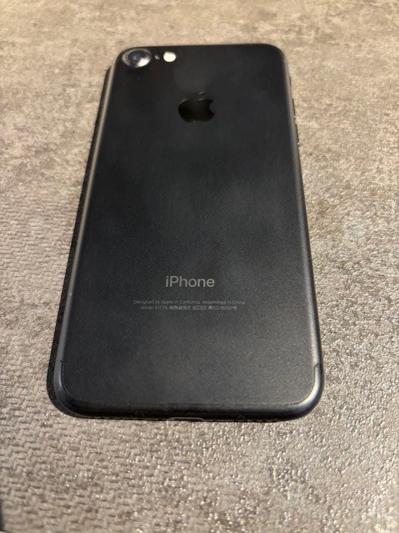iPhone 7 128GB ブラック SIMフリー 本体