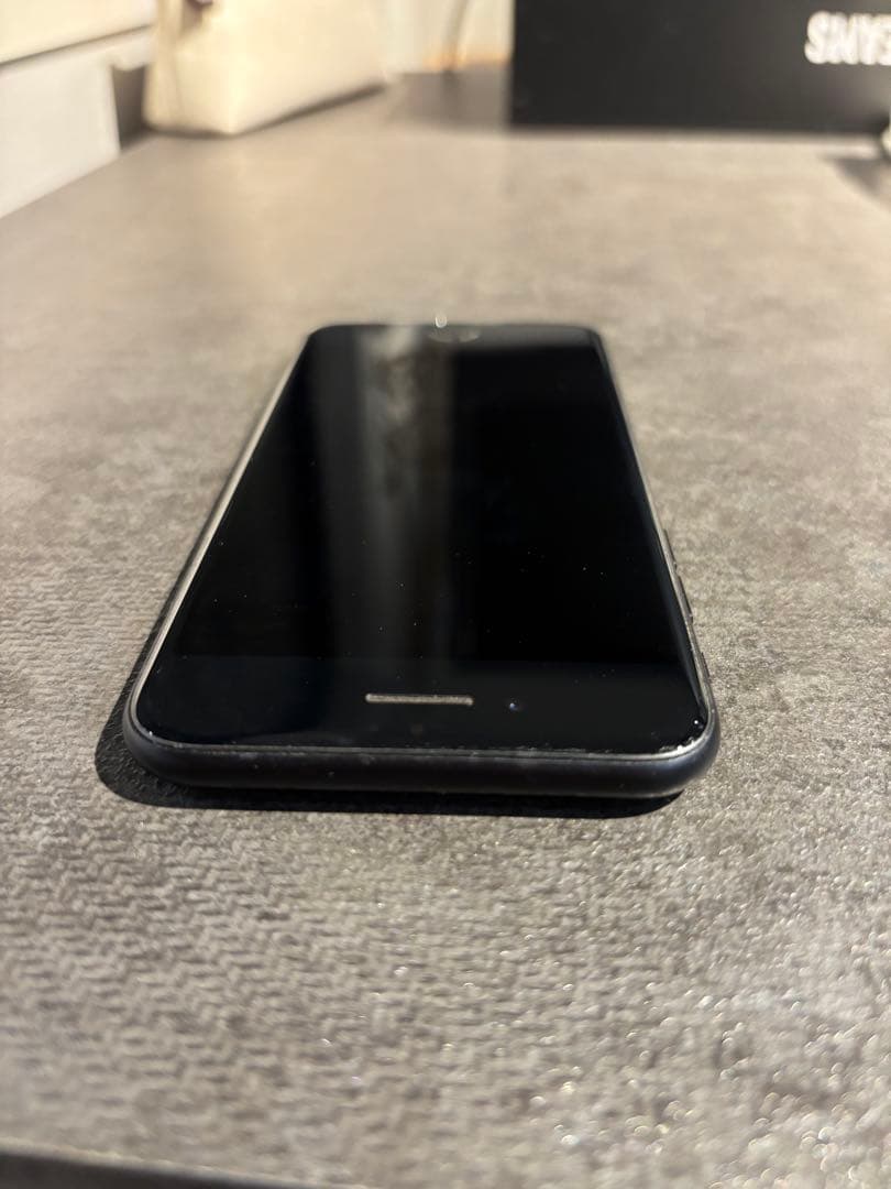 iPhone 7 128GB ブラック SIMフリー 本体