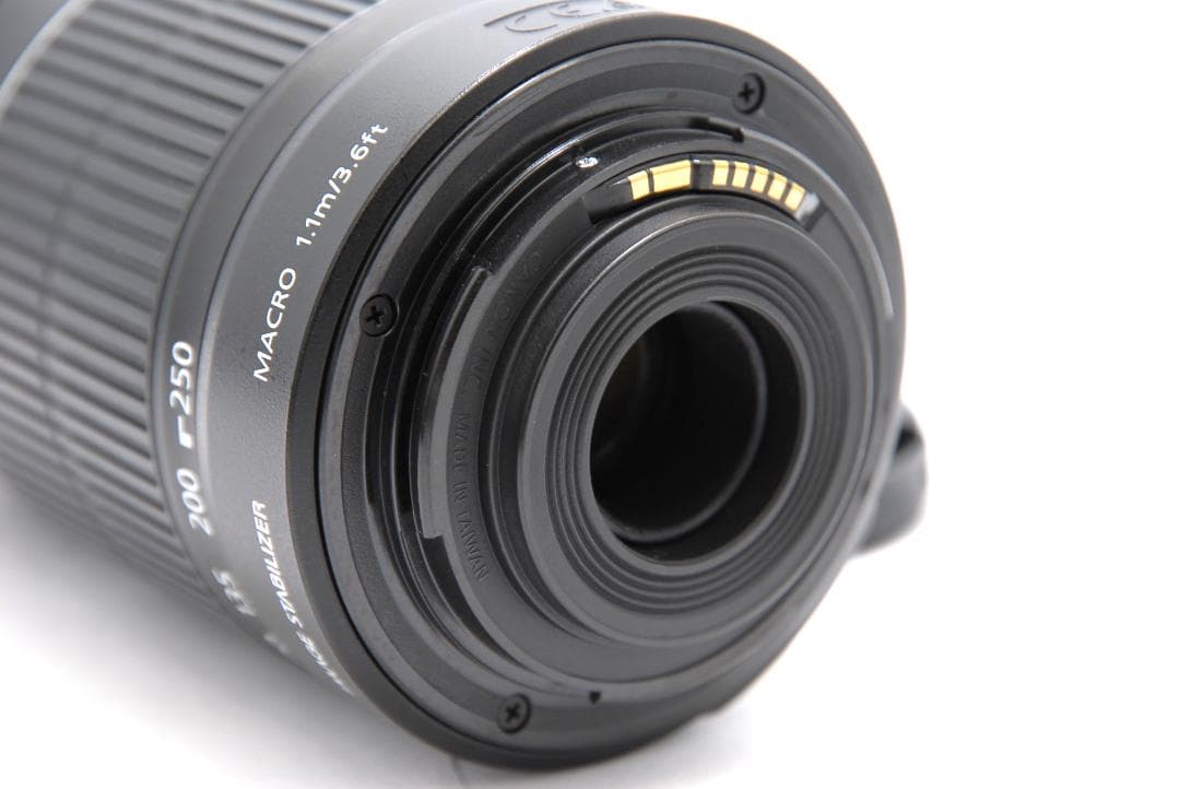 Canon EF-S 55-250mm F4-5.6 IS II 望遠レンズ