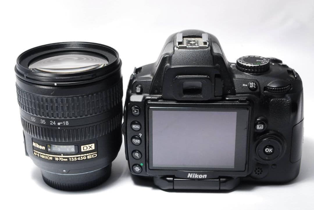 ♥初心者安心セット♥Nikon D5000♥高画質×軽量 AF対応 標準レンズ付