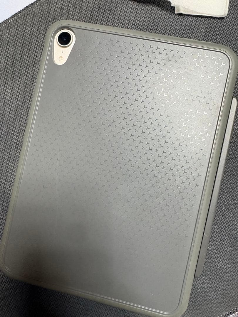 iPad MINI 第六世代　キーボードケース付き