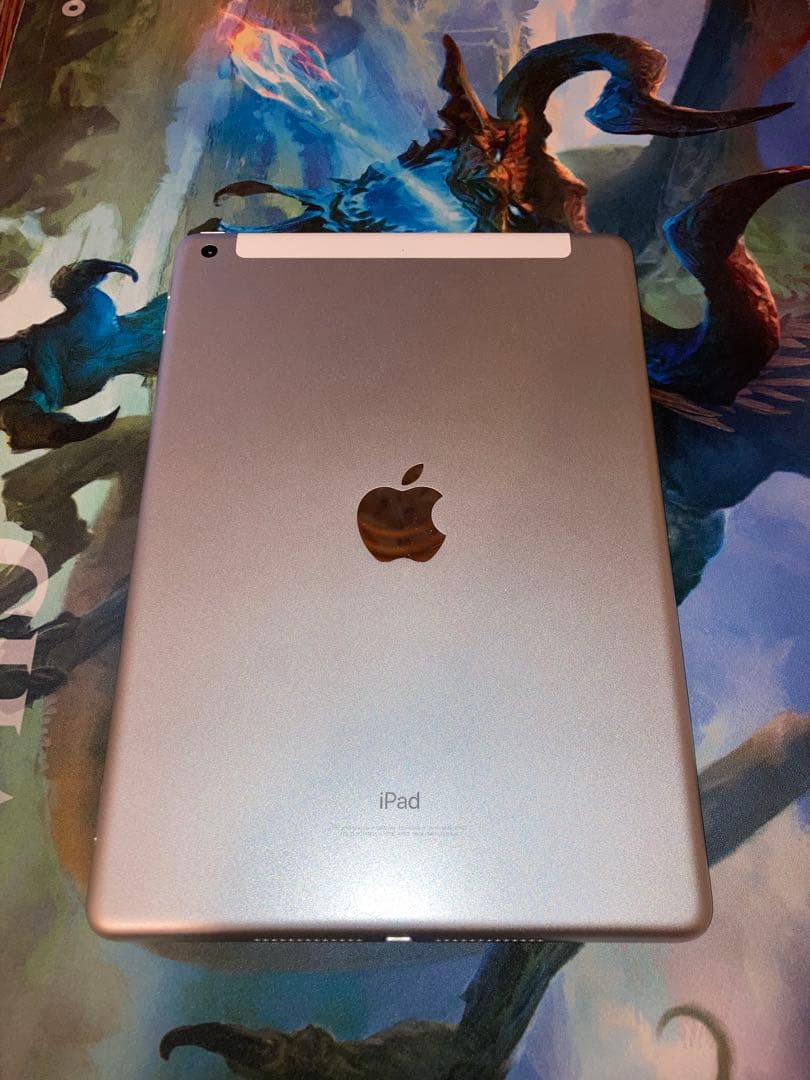 【動作良好】iPad 第5世代 Wi-Fi＋Cellular 32GB シルバー