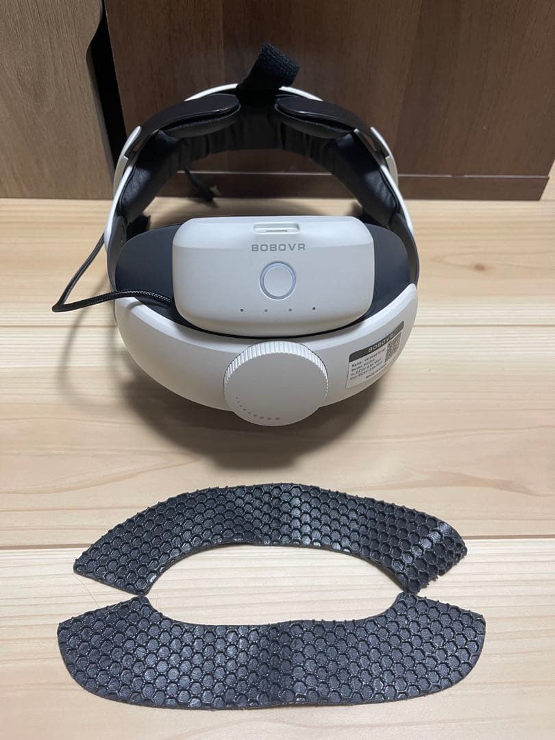 メタクエスト3本体、BOBOVR M3 PRO、AMVRフェイスクッション付き