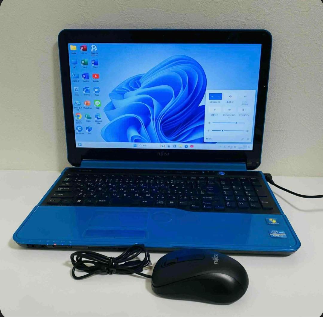 Y976 富士通ノートパソコンWEBカメラi7高速SSDサクサクWindow11