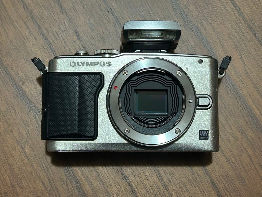 Olympus PEN E-PL6 ミラーレスカメラ