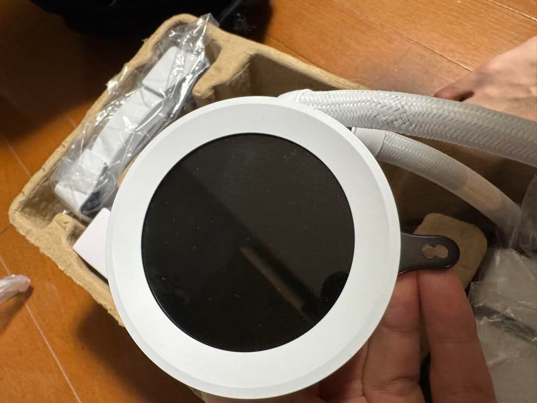 NZXT Z73 KRAKEN ホワイト