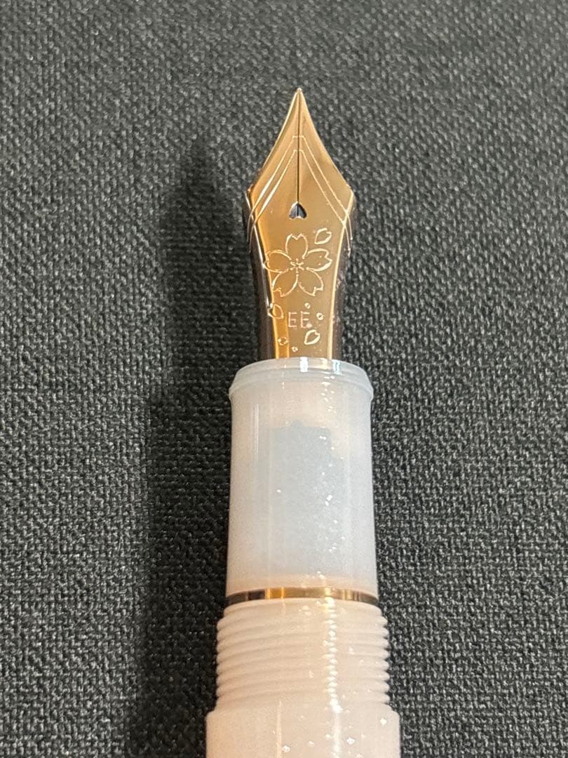 プラチナ万年筆 文具館コバヤシオリジナル 御前桜 EF - メルカリ
