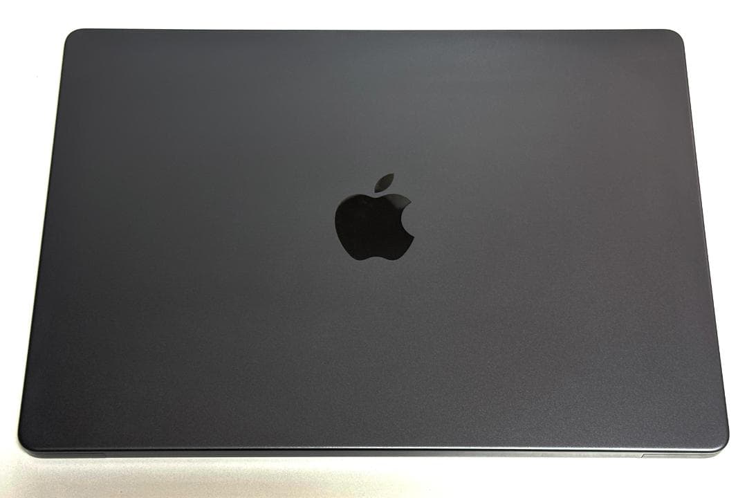 【美品】MacBook Pro M4 Max 64GB 2TB 保証2026/3
