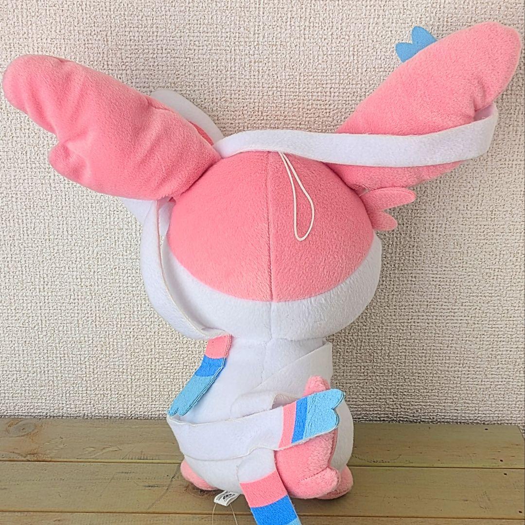 新品タグ付 ニンフィア ポケモン でっかいコロっとまんまるぬいぐるみ