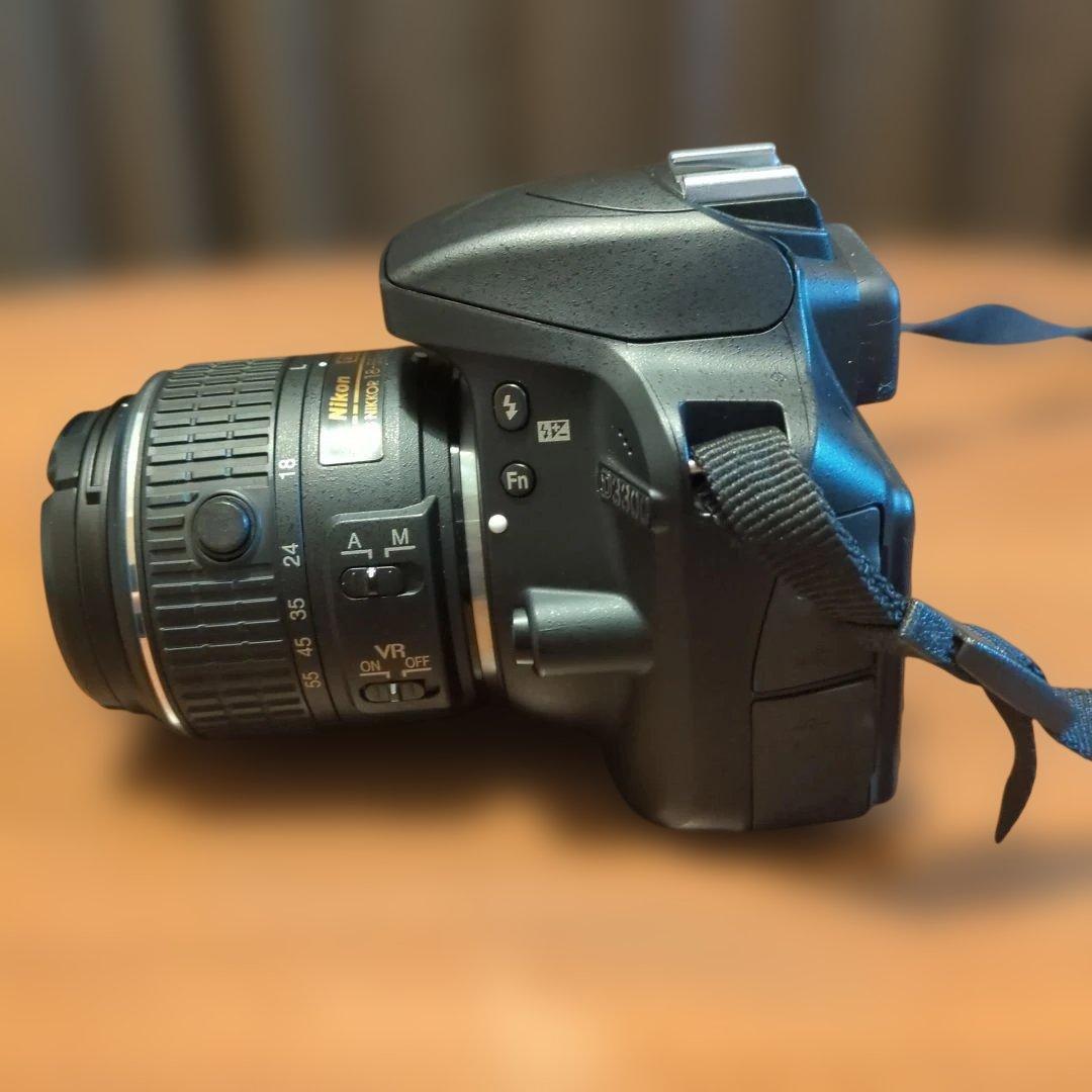 Nikon D3300 デジタル一眼レフ 本体　レンズ2つ　バッテリー充電器