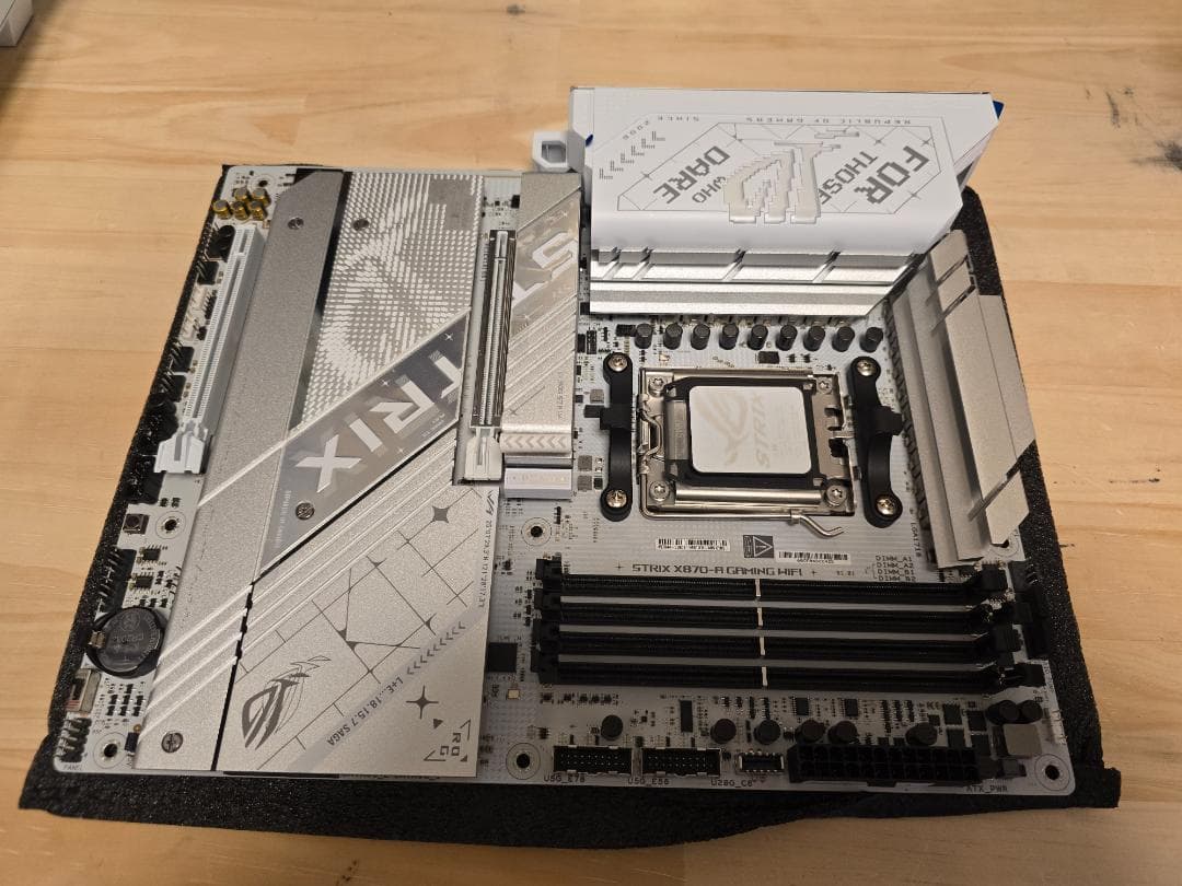 ASUS ROG STRIX X870-A GAMING WIFI マザーボード