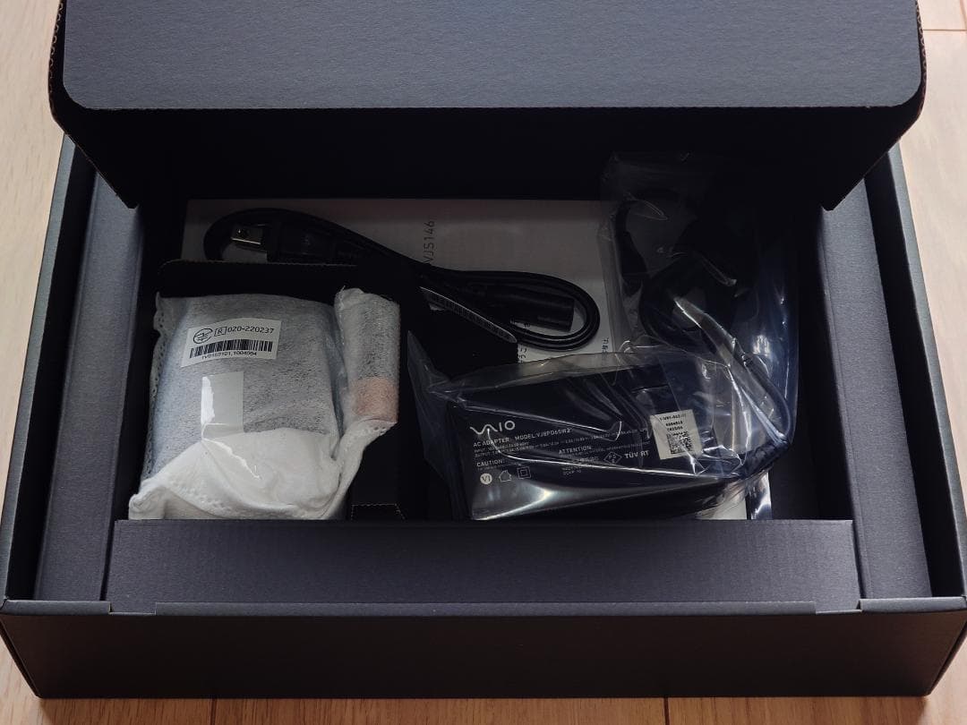 第13世代VAIO SX12 All Black Edition（LTE・5G）